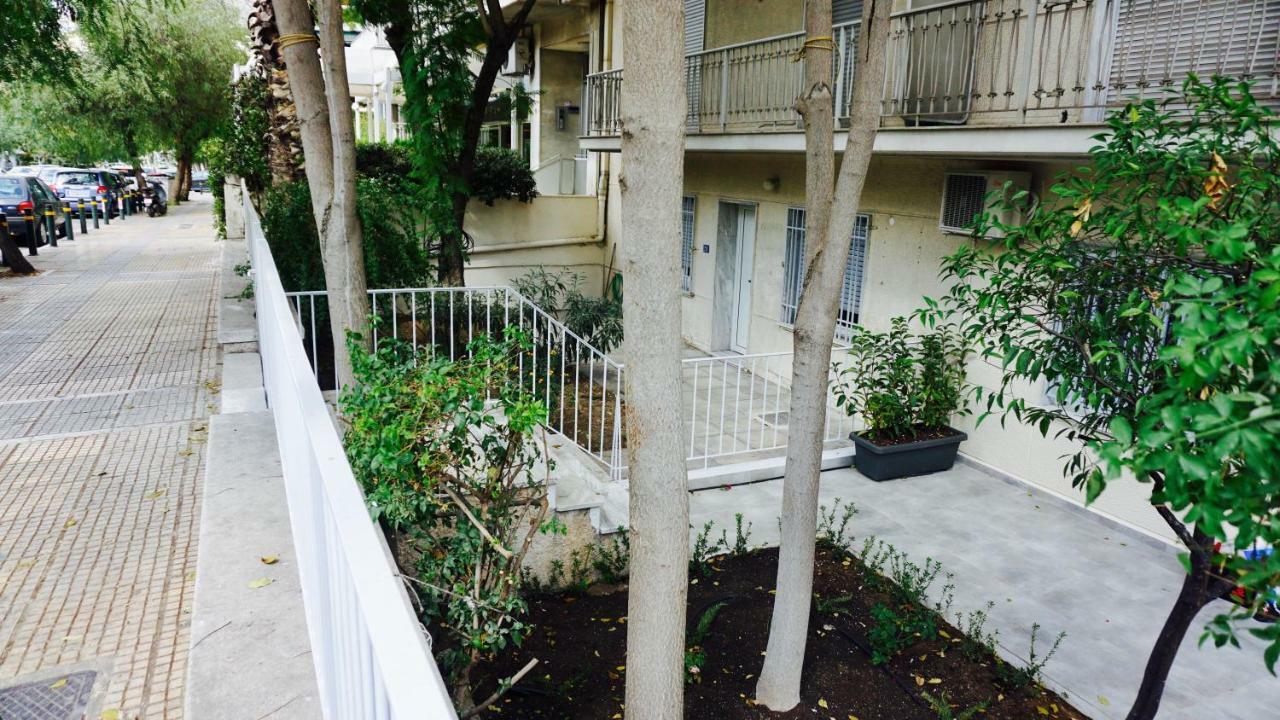 Stylish Apartment With Patio, 5Min To Metro أثينا المظهر الخارجي الصورة