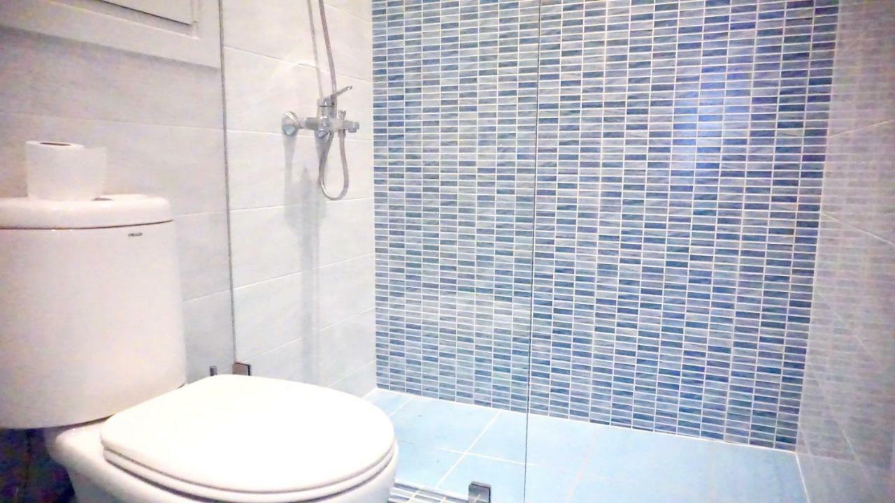 Stylish Apartment With Patio, 5Min To Metro أثينا المظهر الخارجي الصورة