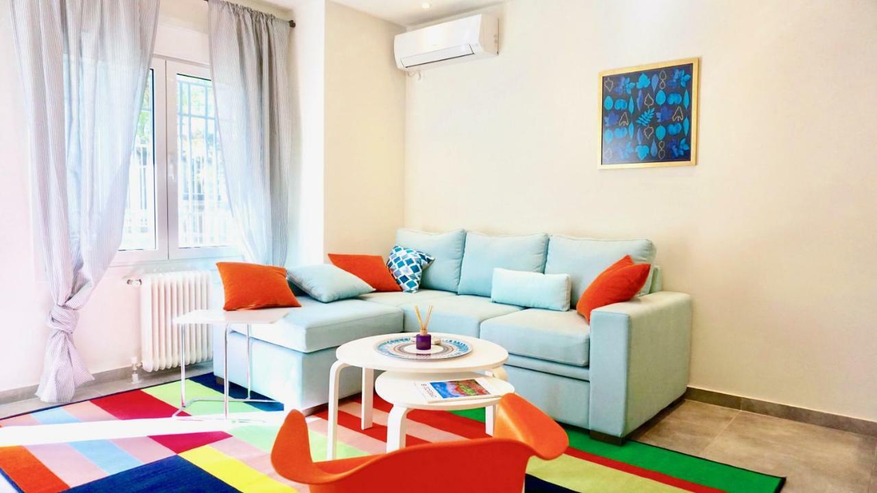 Stylish Apartment With Patio, 5Min To Metro أثينا المظهر الخارجي الصورة