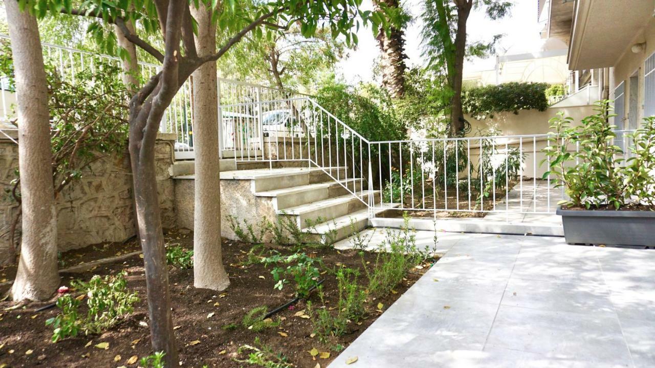 Stylish Apartment With Patio, 5Min To Metro أثينا المظهر الخارجي الصورة